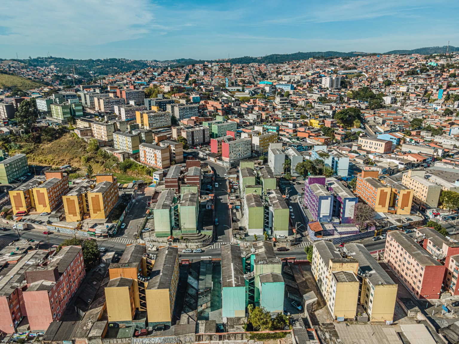 Prefeitura entrega certidão de matrícula de 3 080 apartamentos na Cohab