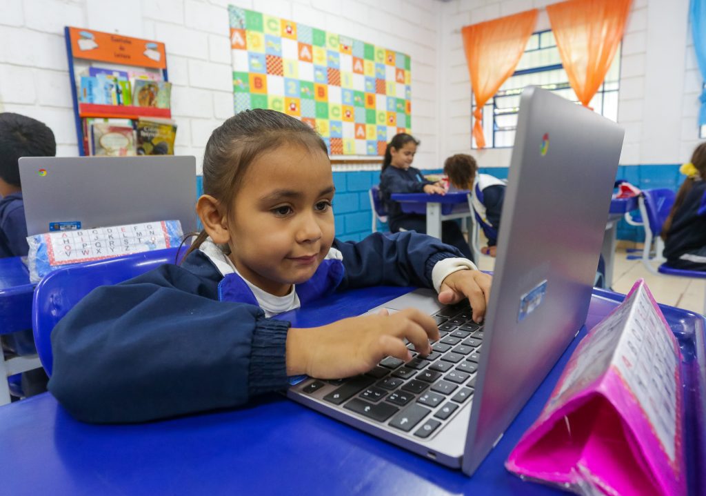 PREFEITURA DE CAMPOS DE JÚLIO ENTREGA CHROMEBOOKS PARA ALUNOS DA REDE  MUNICIPAL DE ENSINO - Prefeitura Municipal de Campos de Júlio