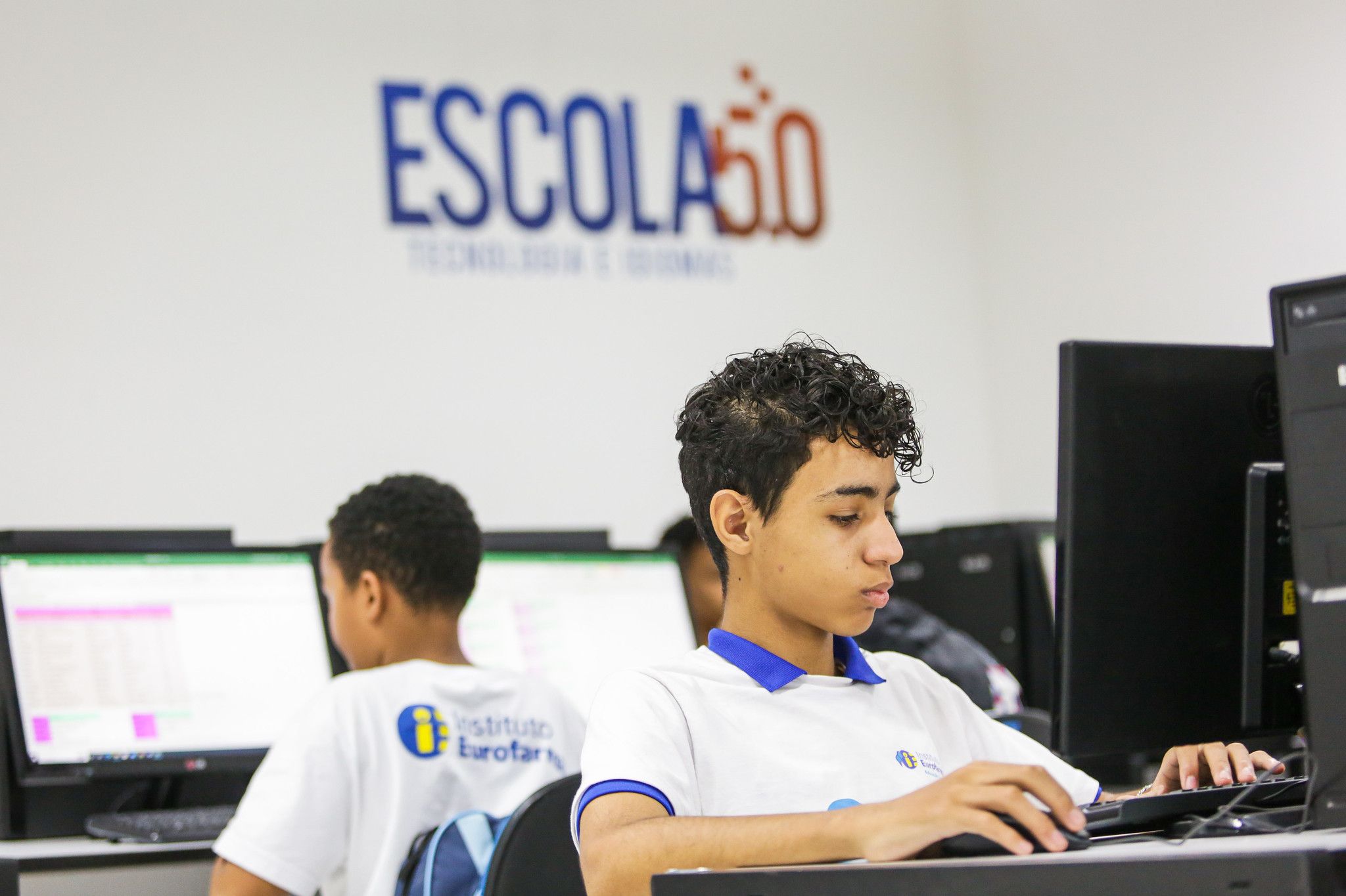 Escola 5.0 de Tecnologia está com vagas para  cursos de Inteligência Artificial e informática