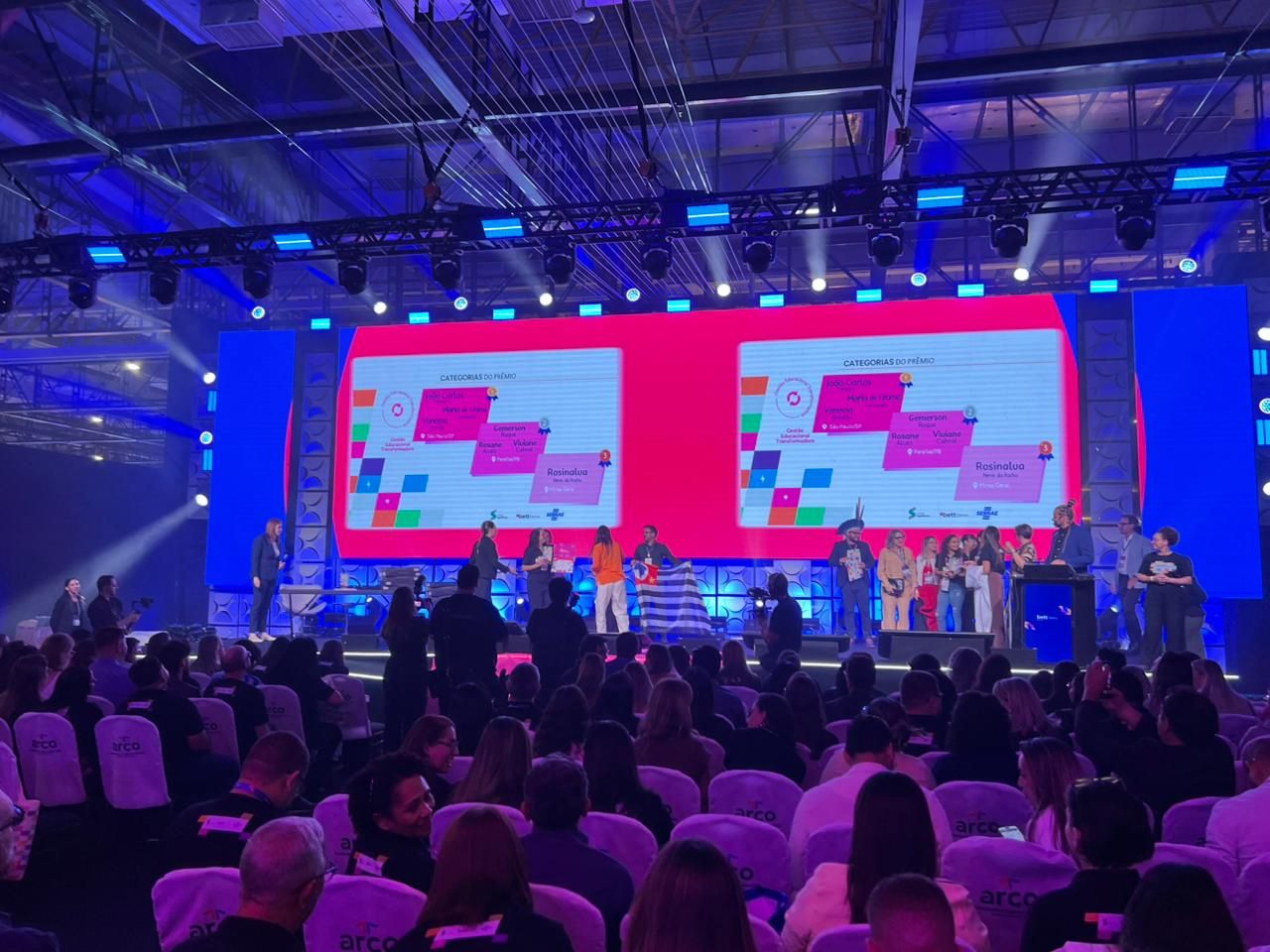 Itapevi conquista prêmio nacional de educação e garante participação em evento internacional em Londres