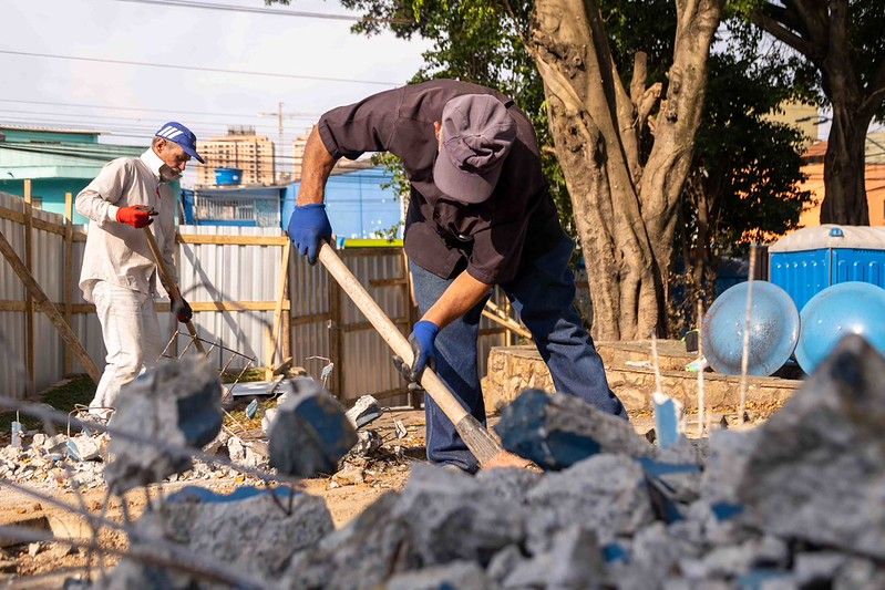 Prefeitura amplia zeladoria e manutenção de praças  em diferentes regiões de Itapevi