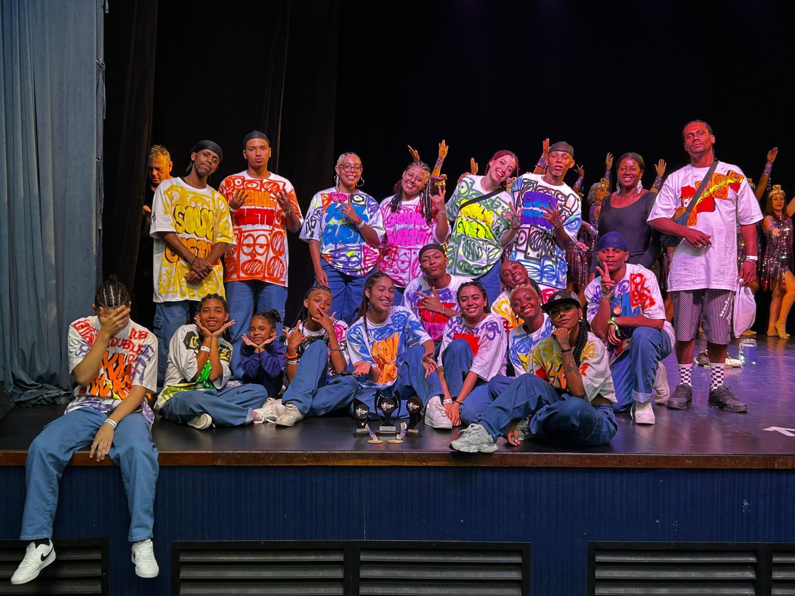 Hip Hop de Itapevi vence prêmios no Petipá Fest Dance e garante vaga em final internacional